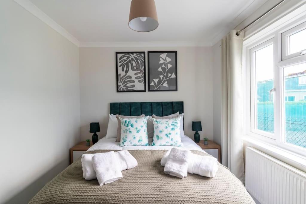 Spacious Sea View 2 Bedroom Sleeps 6-Free Parking Борнмът Екстериор снимка