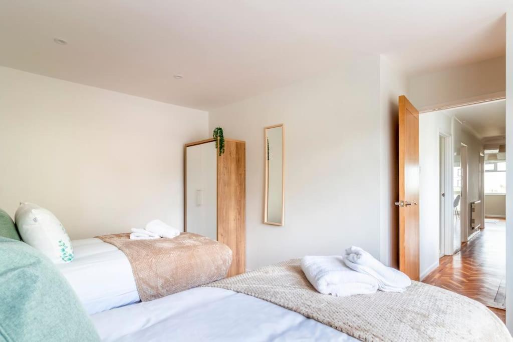 Spacious Sea View 2 Bedroom Sleeps 6-Free Parking Борнмът Екстериор снимка